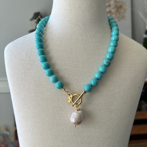 Mayamar luxurious Turquoise Beaded Necklace with baroque Pearl Pendant